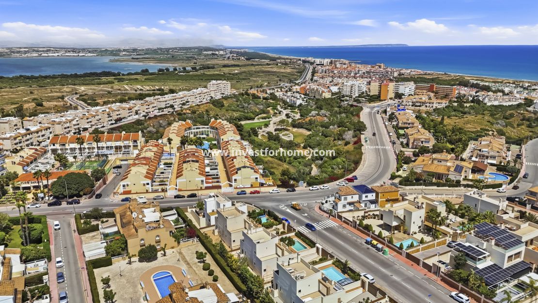 Reventa - Chalet - Torrevieja - aguas nuevas