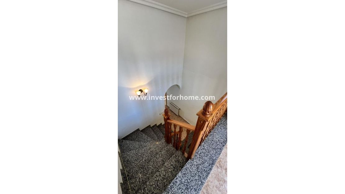 Reventa - Chalet - Torrevieja - aguas nuevas