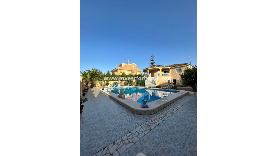Reventa - Chalet - Torrevieja - aguas nuevas