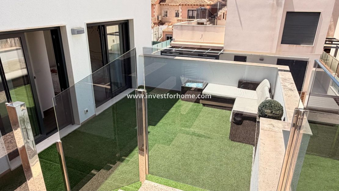 Reventa - Chalet - Torrevieja - aguas nuevas
