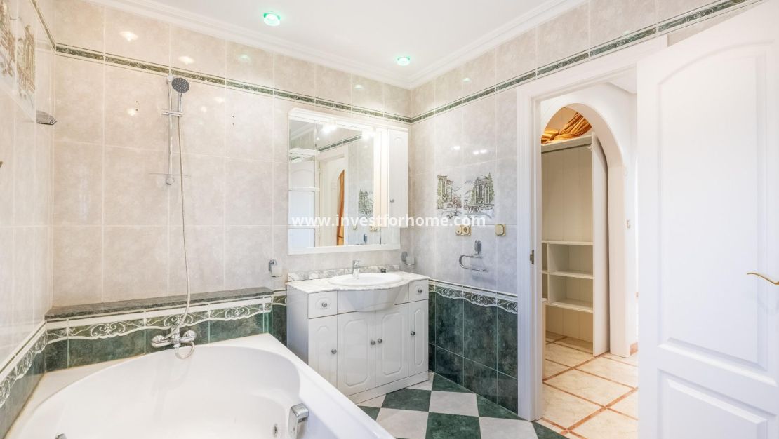 Reventa - Chalet - Torrevieja - El Chaparral