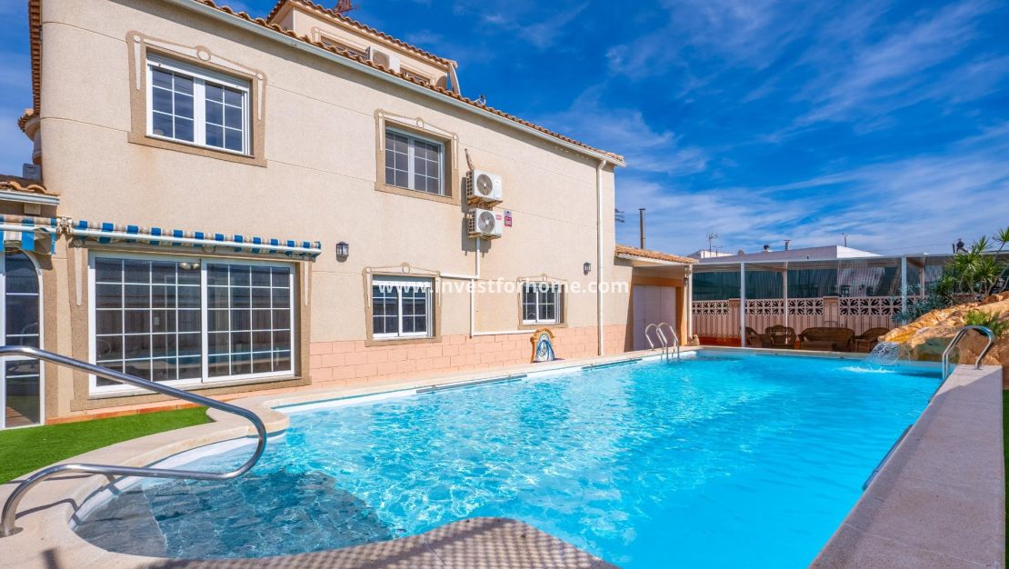 Reventa - Chalet - Torrevieja - El Chaparral