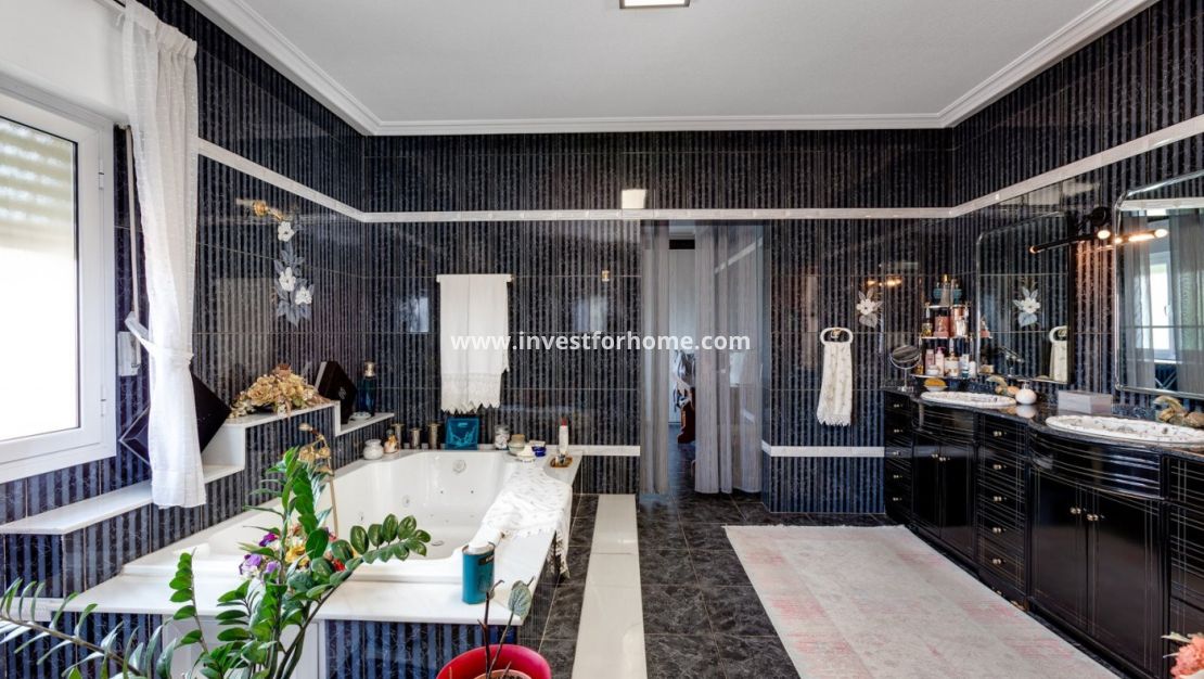 Reventa - Chalet - Torrevieja - La Siesta-El Chaparral