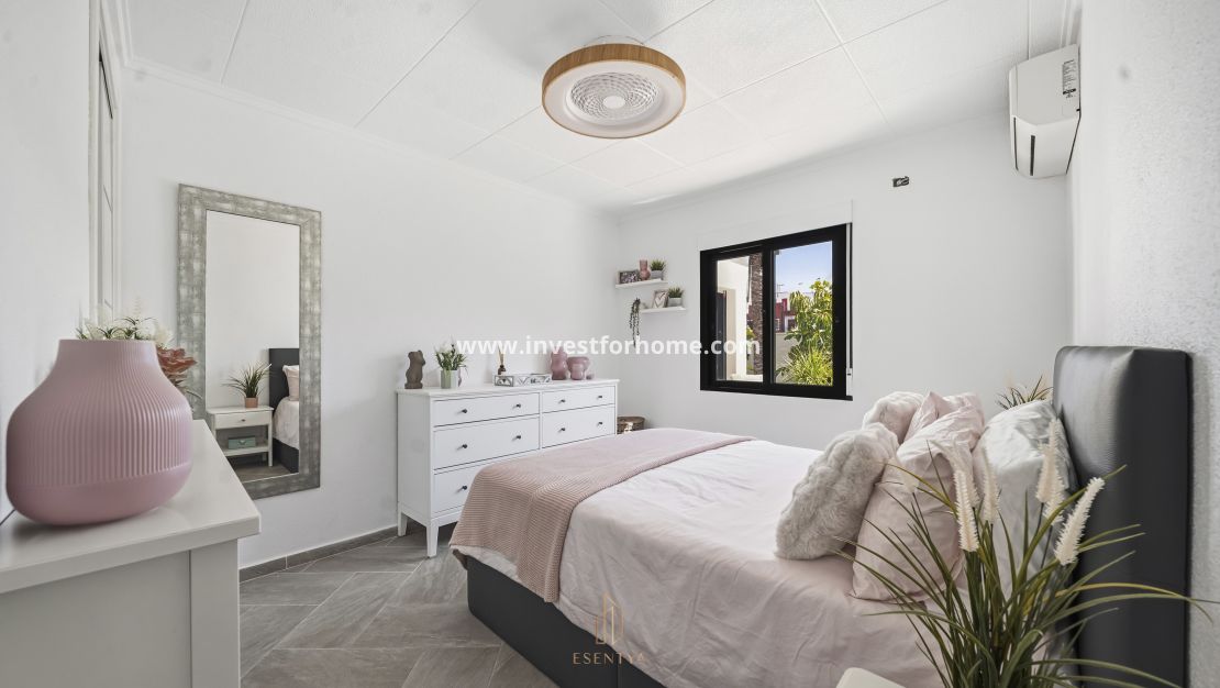 Reventa - Chalet - Torrevieja - La Siesta-El Chaparral