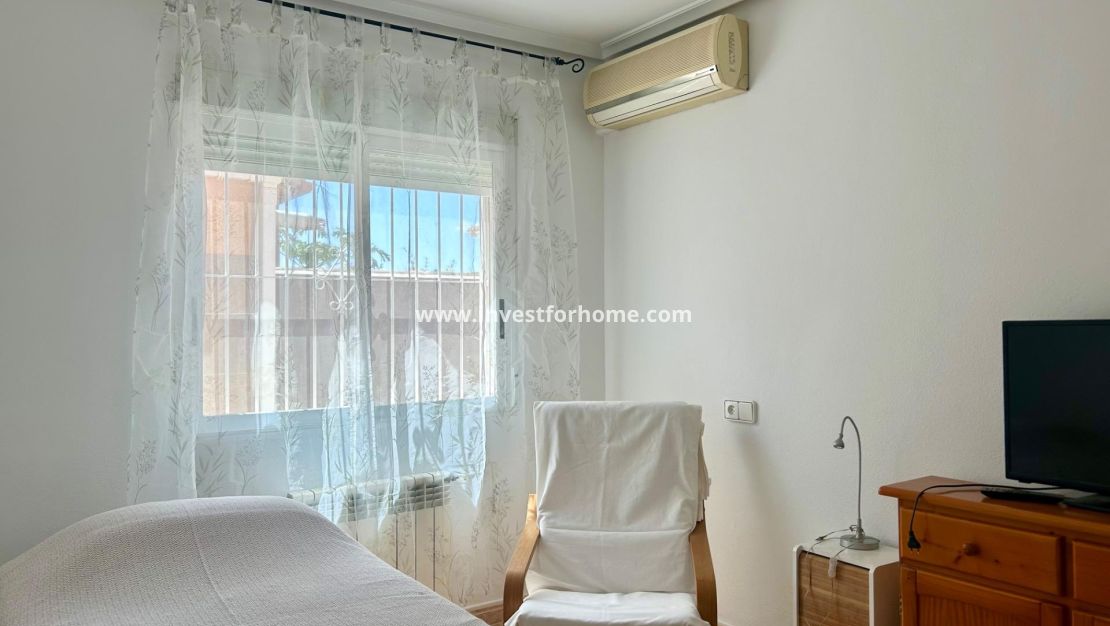 Reventa - Chalet - Torrevieja - La Siesta-El Chaparral