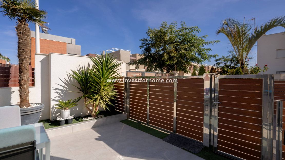 Reventa - Chalet - Torrevieja - Nueva Torrevieja - Aguas Nuevas