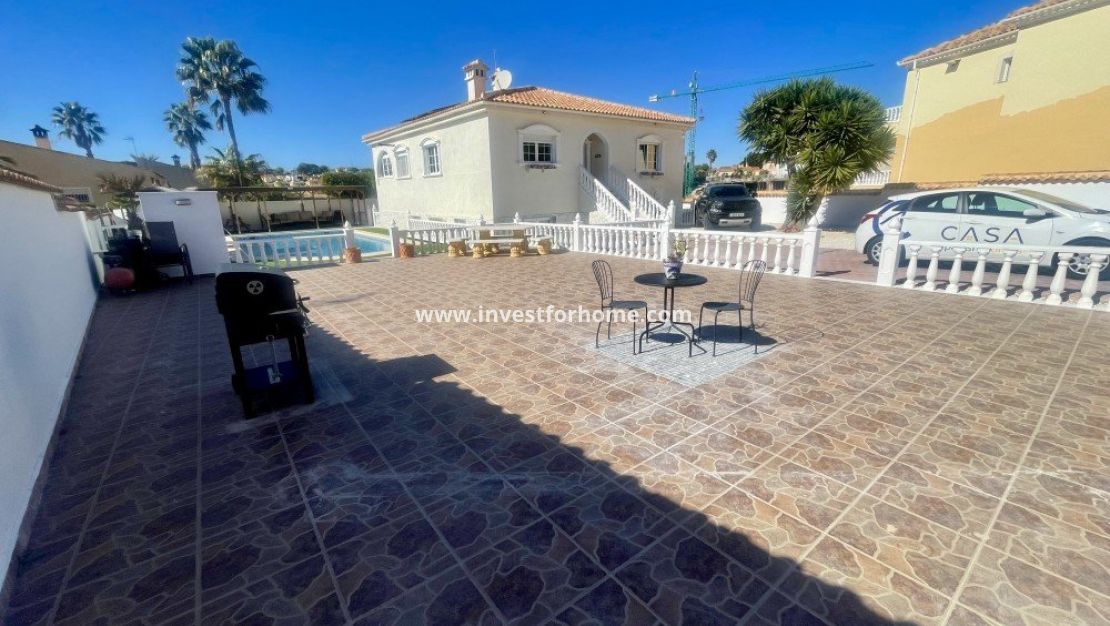 Reventa - Chalet - Urb. La Marina - Inland
