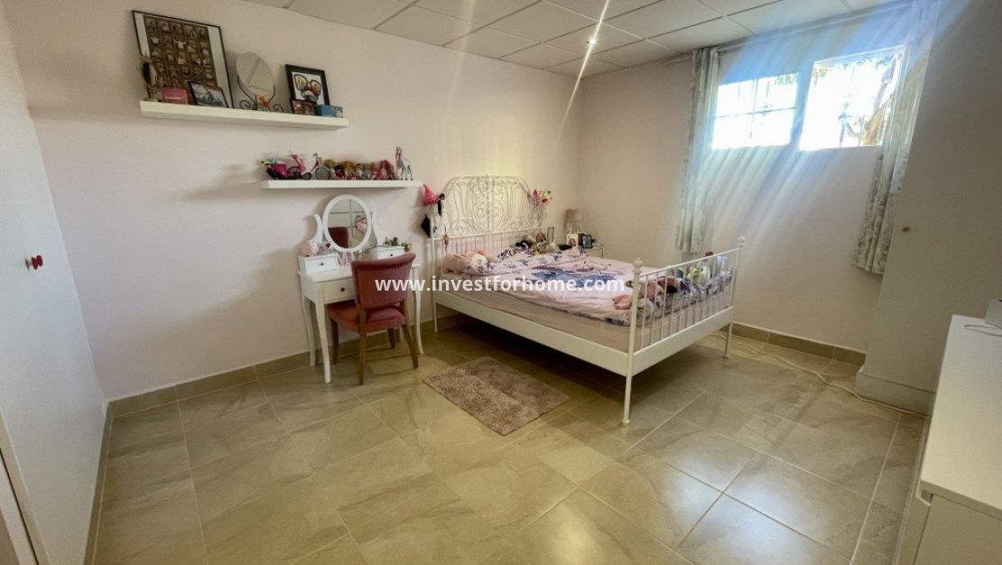 Reventa - Chalet - Urb. La Marina - Inland