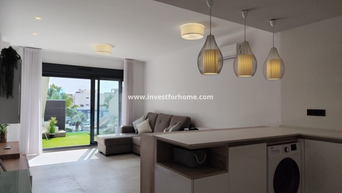 Sale - Apartment - El Raso