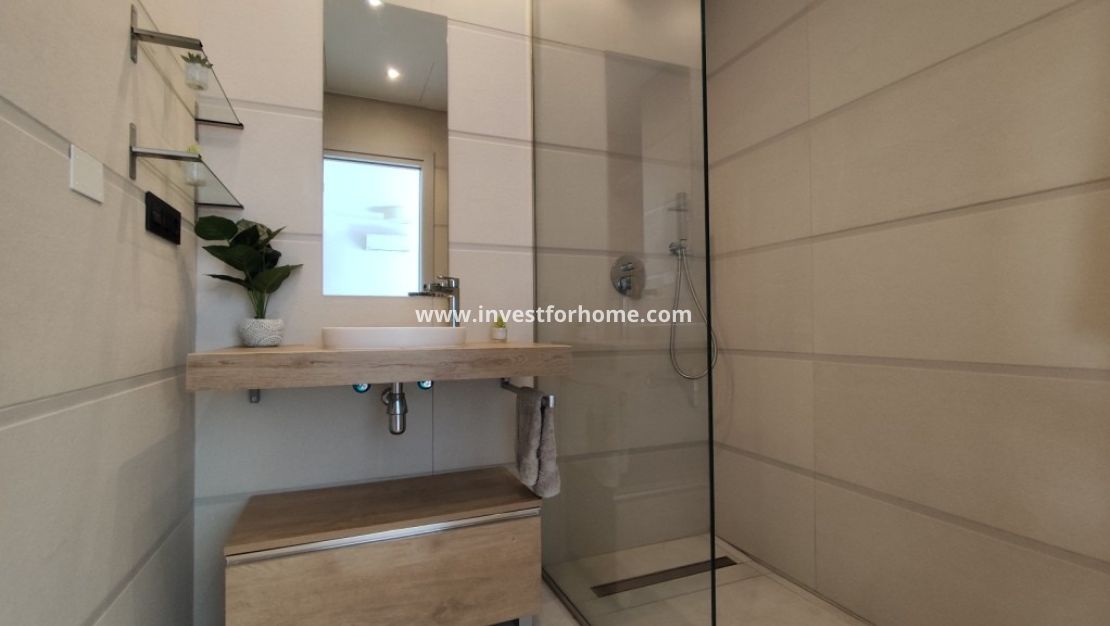 Sale - Apartment - El Raso