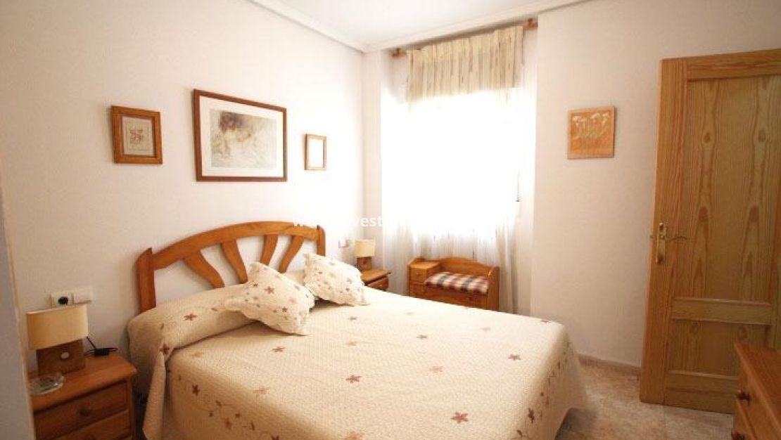 Sale - Apartment - Guardamar del Segura - Pueblo