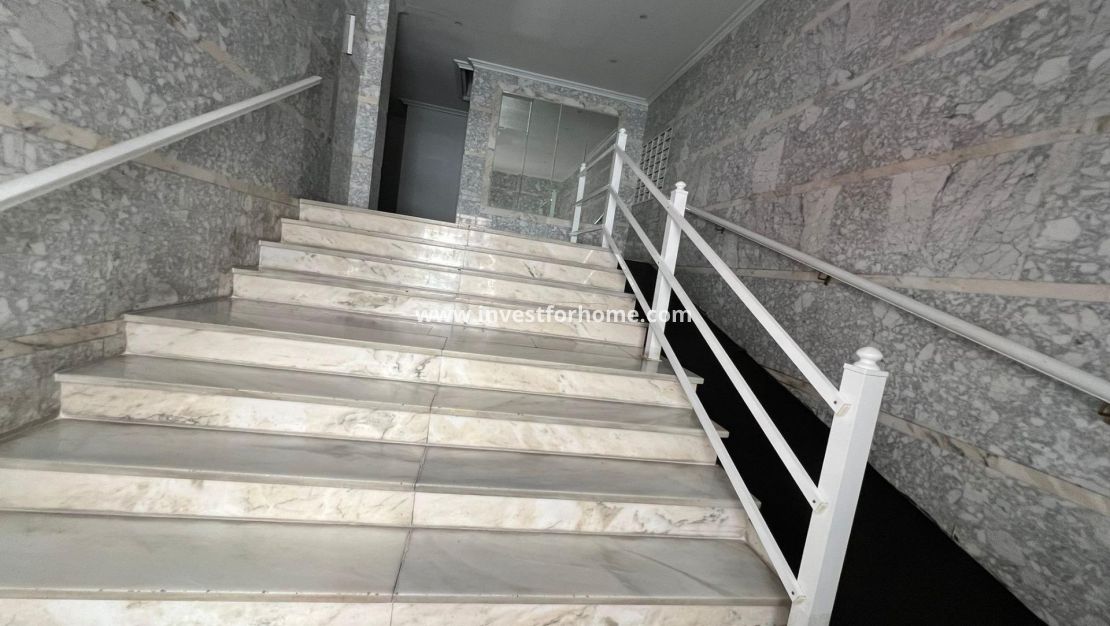 Sale - Apartment - Guardamar del Segura - Pueblo