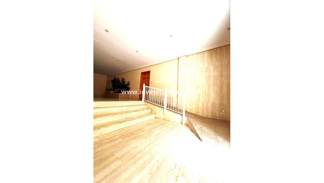 Sale - Apartment - Guardamar del Segura - Pueblo