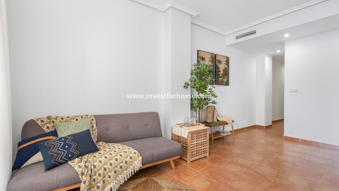 Sale - Apartment - Guardamar del Segura - Pueblo