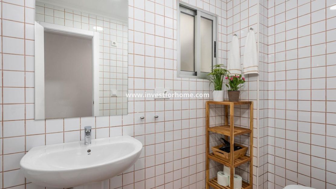 Sale - Apartment - Guardamar del Segura - Pueblo