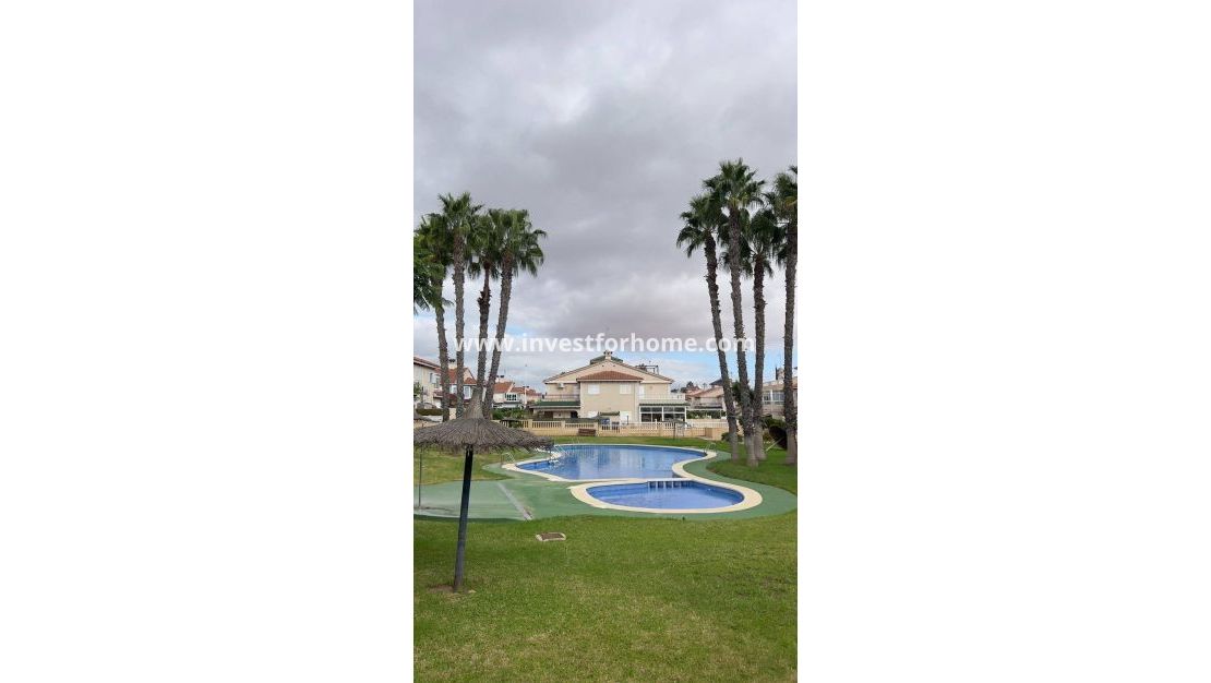 Sale - Apartment - Orihuela Costa - La Zenia
