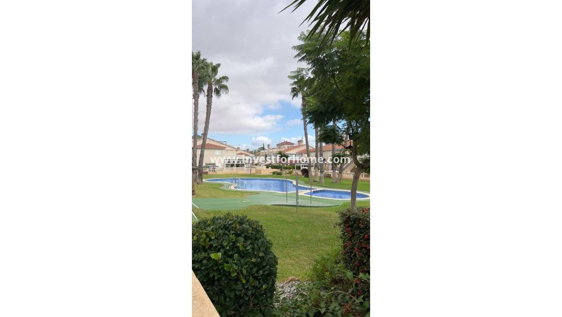 Sale - Apartment - Orihuela Costa - La Zenia