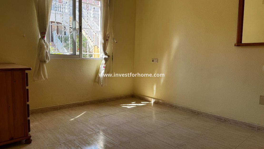 Sale - Apartment - San Miguel de Salinas - Inland