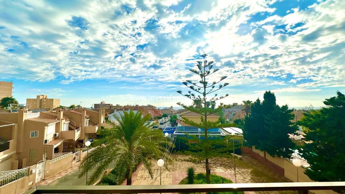 Sale - Apartment - Torrevieja - aguas nuevas