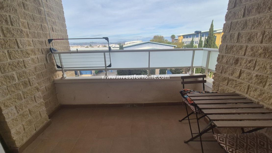Sale - Apartment - Torrevieja - aguas nuevas