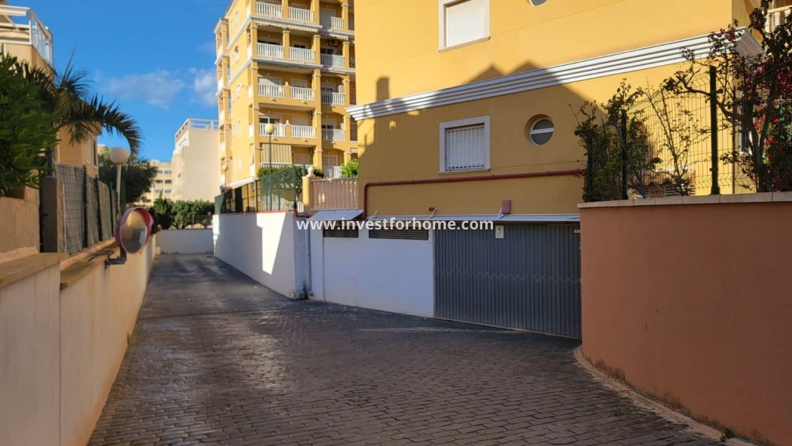 Sale - Apartment - Torrevieja - aguas nuevas