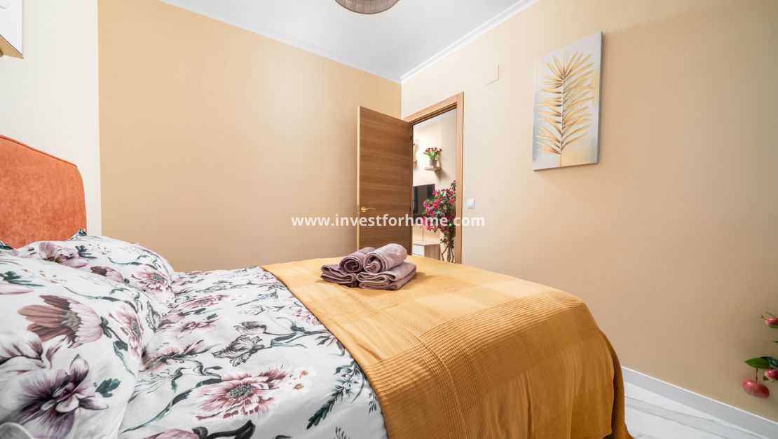 Sale - Apartment - Torrevieja - aguas nuevas