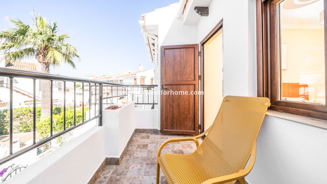 Sale - Apartment - Torrevieja - aguas nuevas