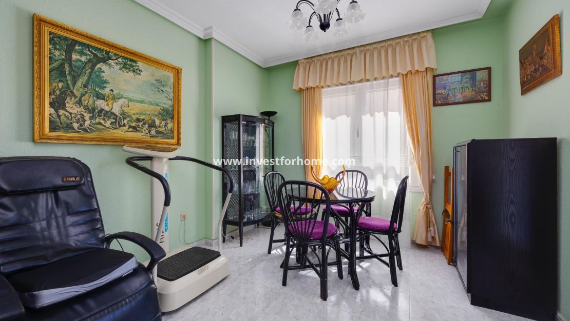 Sale - Apartment - Torrevieja - Antonio Machado