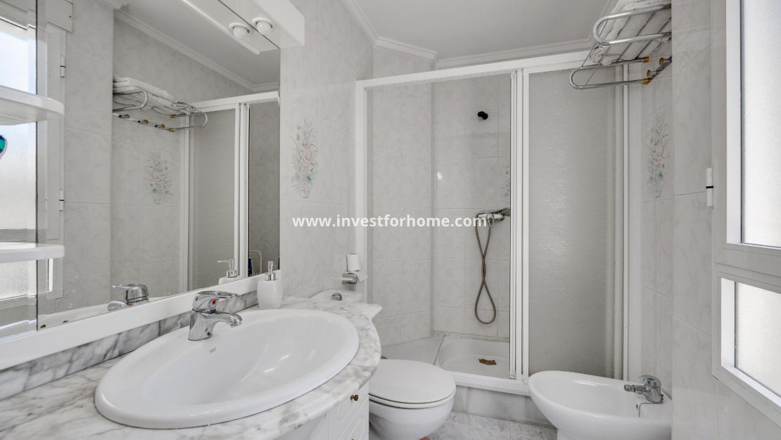 Sale - Apartment - Torrevieja - Antonio Machado