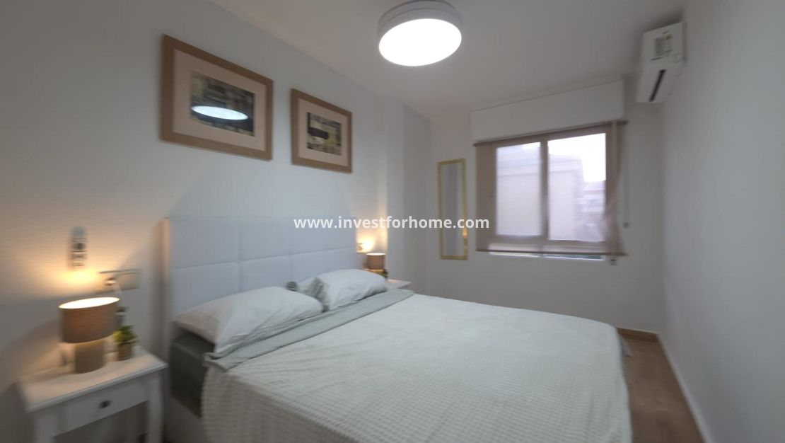 Sale - Apartment - Torrevieja - Cala Ferris