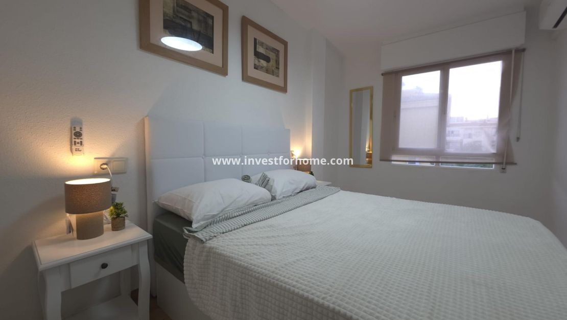 Sale - Apartment - Torrevieja - Cala Ferris