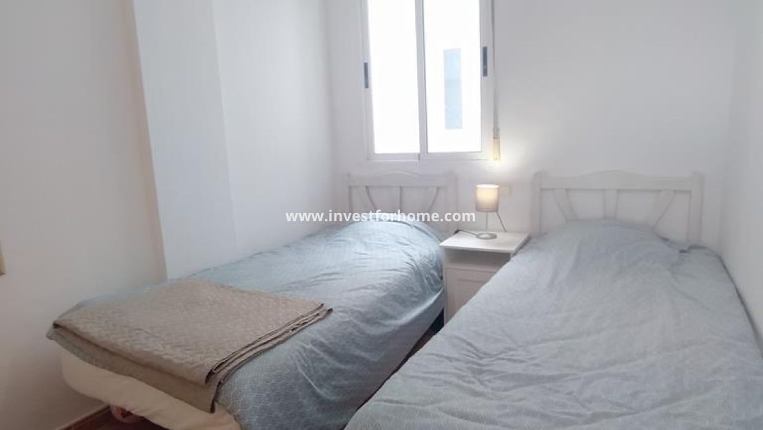 Sale - Apartment - Torrevieja - CASCO URBANO