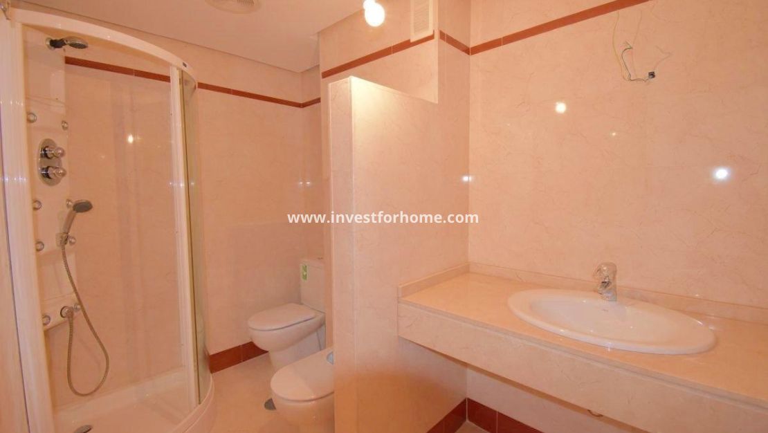 Sale - Apartment - Torrevieja - Centro - Muelle Pesquero