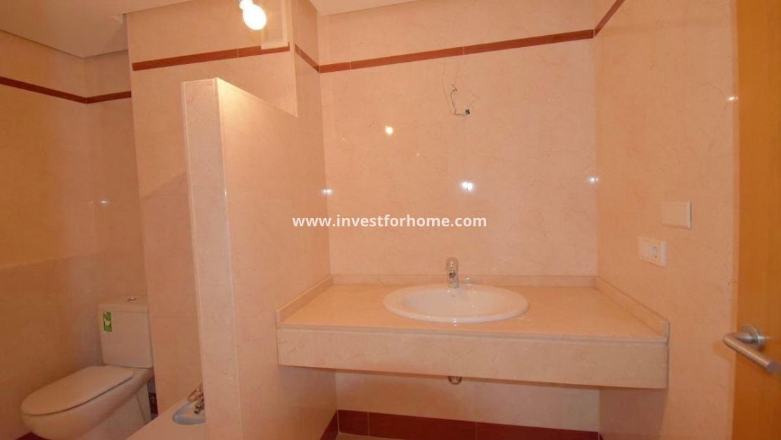 Sale - Apartment - Torrevieja - Centro - Muelle Pesquero