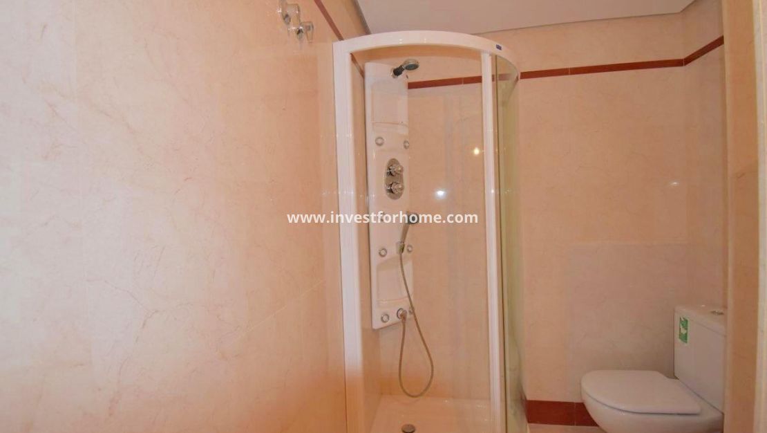 Sale - Apartment - Torrevieja - Centro - Muelle Pesquero