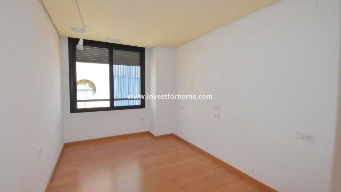 Sale - Apartment - Torrevieja - Centro - Muelle Pesquero
