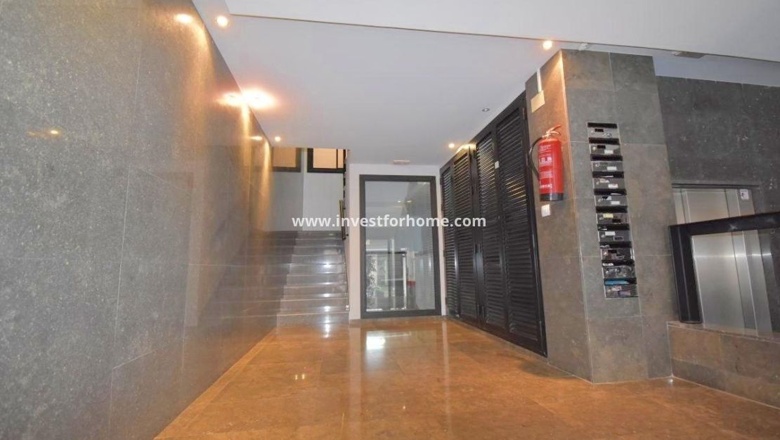 Sale - Apartment - Torrevieja - Centro - Muelle Pesquero