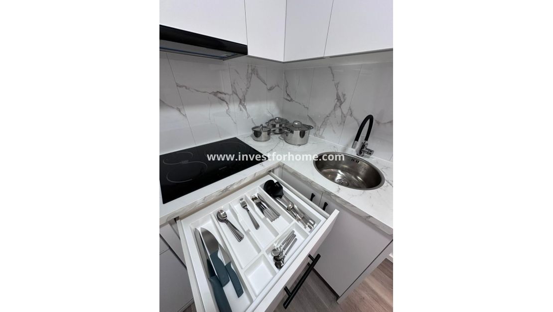 Sale - Apartment - Torrevieja - Centro - Muelle Pesquero