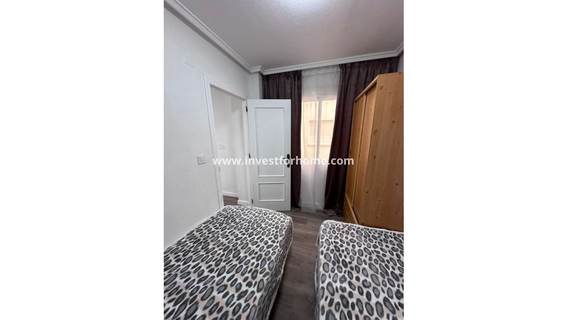 Sale - Apartment - Torrevieja - Centro - Muelle Pesquero