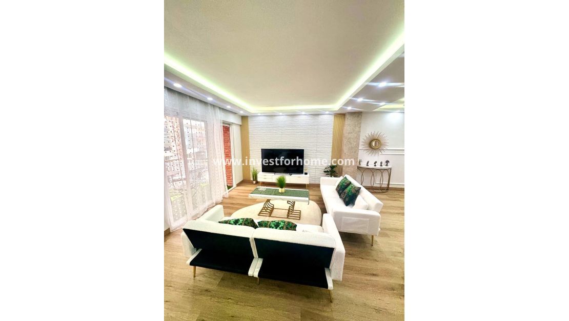 Sale - Apartment - Torrevieja - Centro - Muelle Pesquero