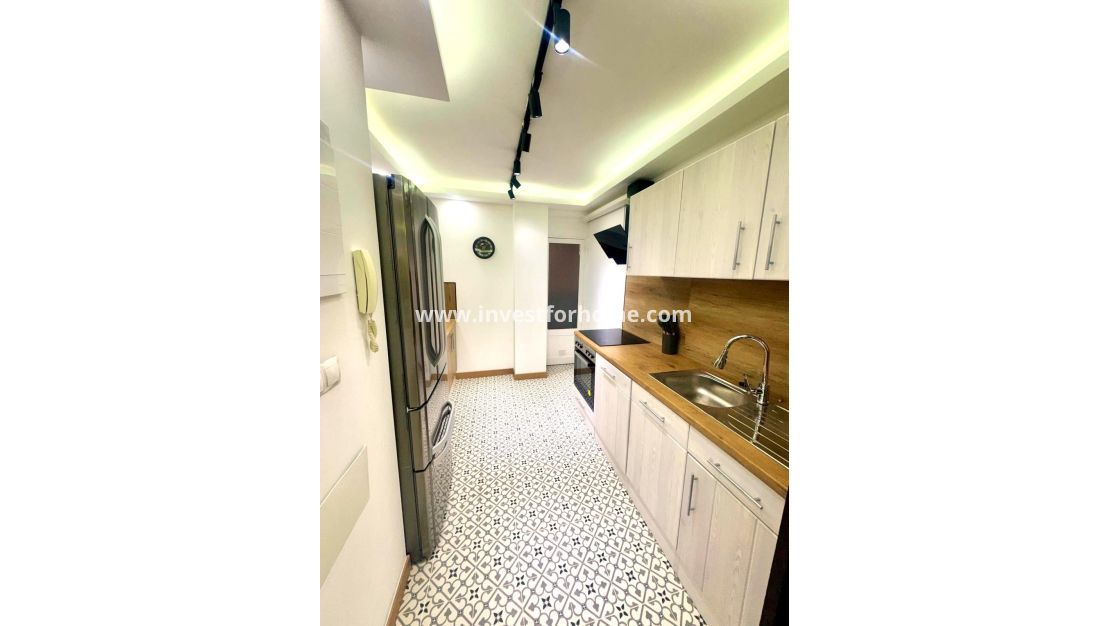 Sale - Apartment - Torrevieja - Centro - Muelle Pesquero