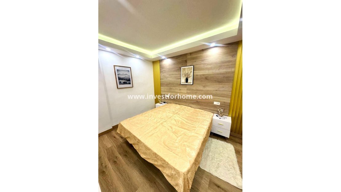 Sale - Apartment - Torrevieja - Centro - Muelle Pesquero
