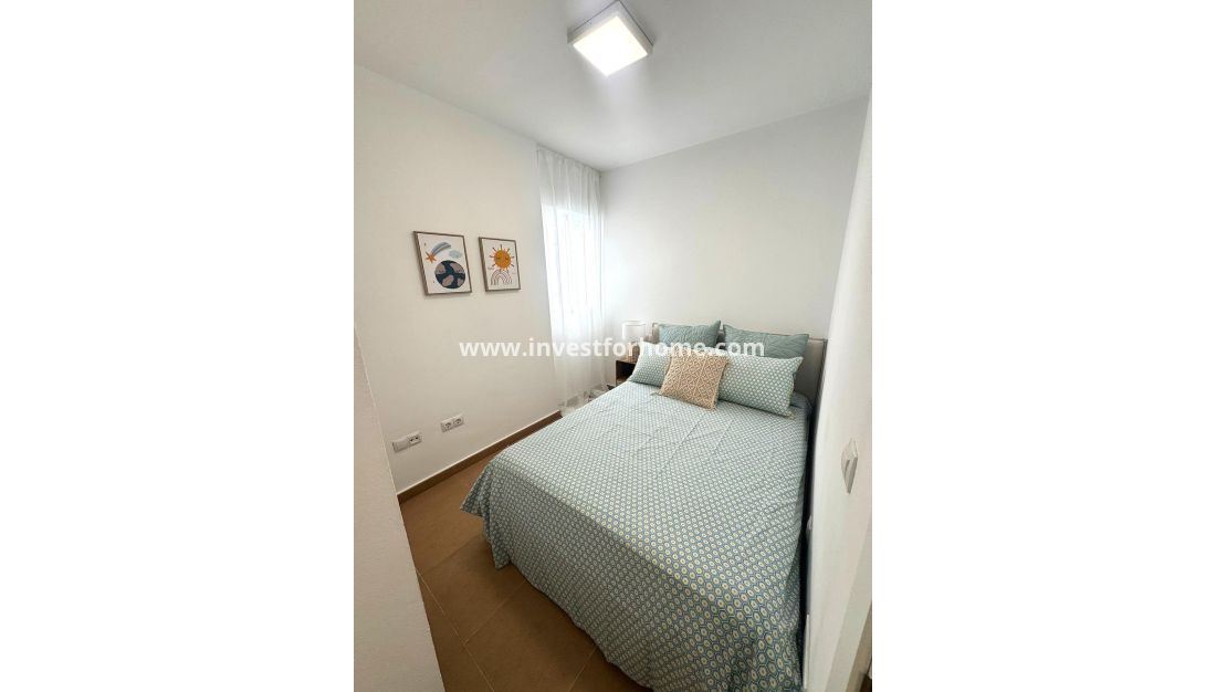 Sale - Apartment - Torrevieja - Centro - Muelle Pesquero