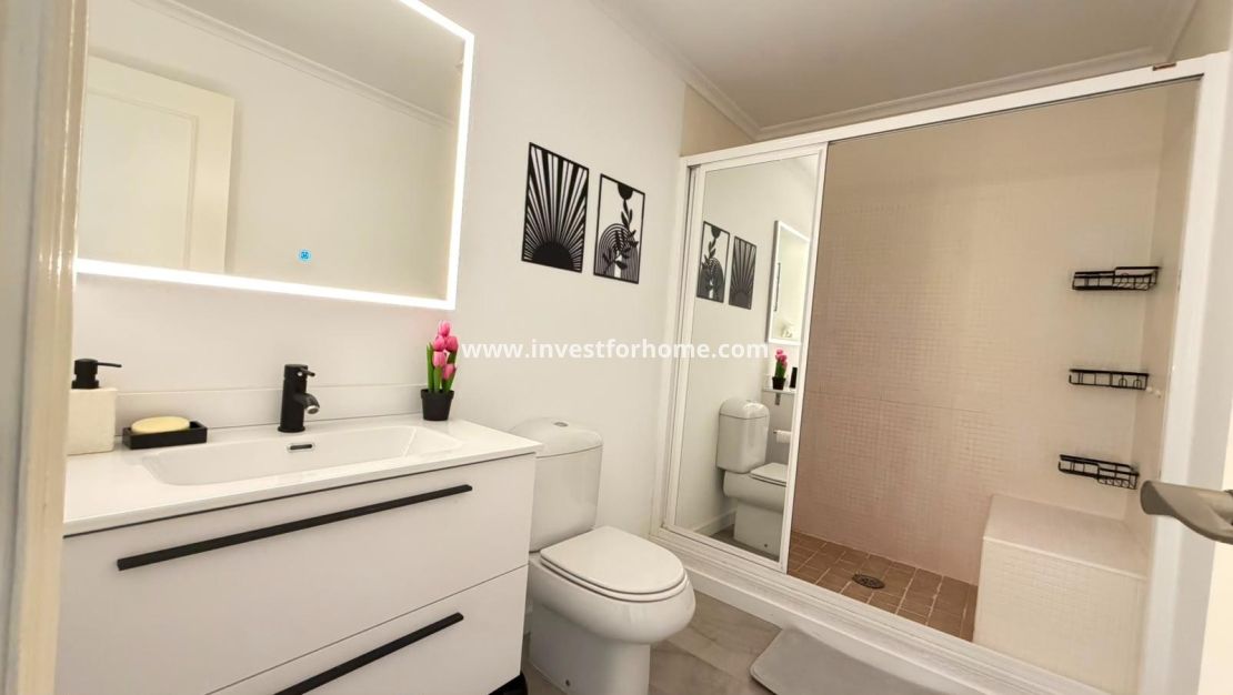 Sale - Apartment - Torrevieja - Centro - Muelle Pesquero