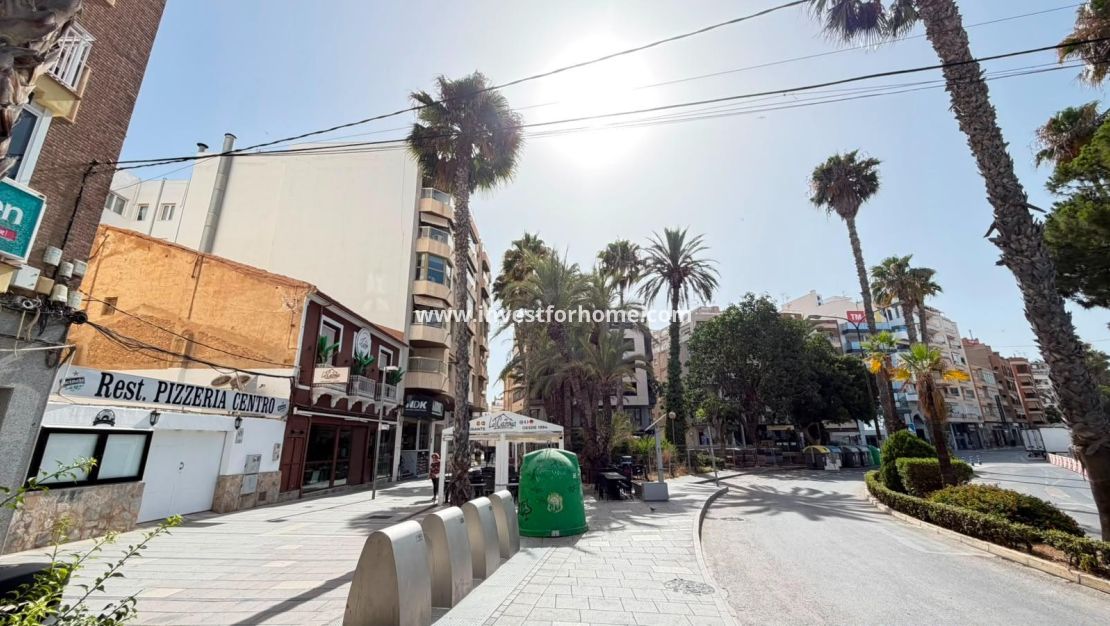 Sale - Apartment - Torrevieja - Centro - Muelle Pesquero