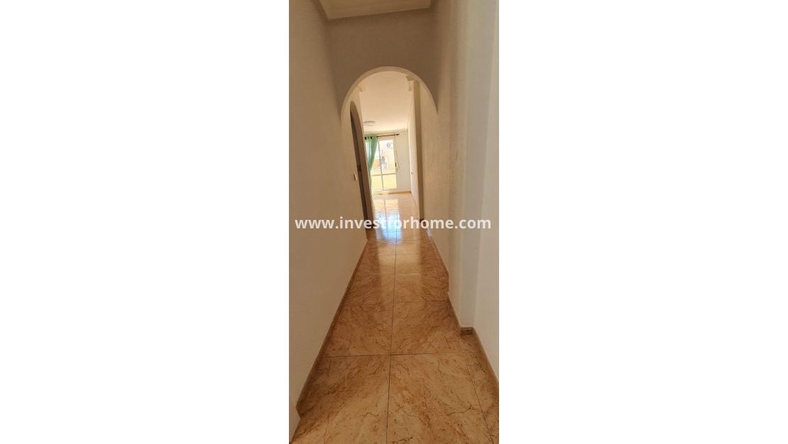 Sale - Apartment - Torrevieja - Centro