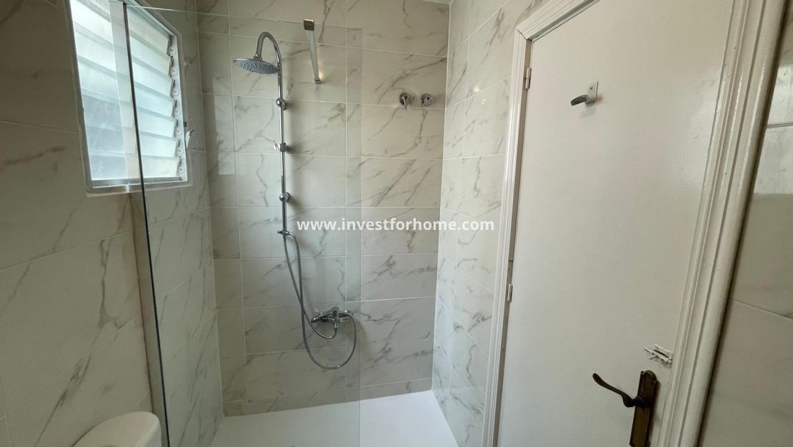 Sale - Apartment - Torrevieja - Centro