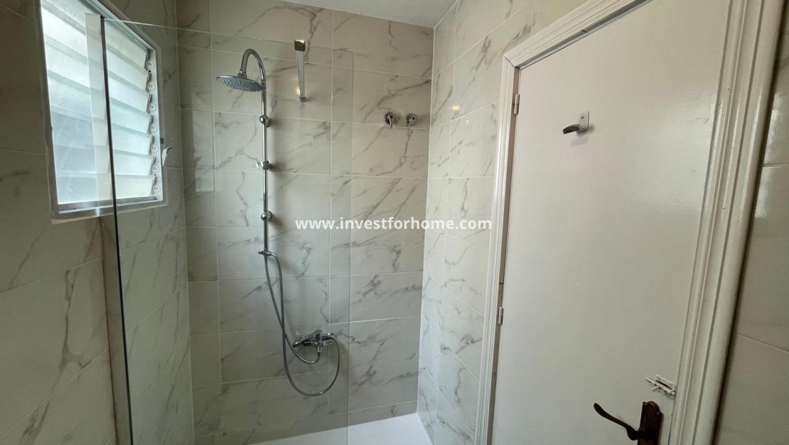 Sale - Apartment - Torrevieja - Centro