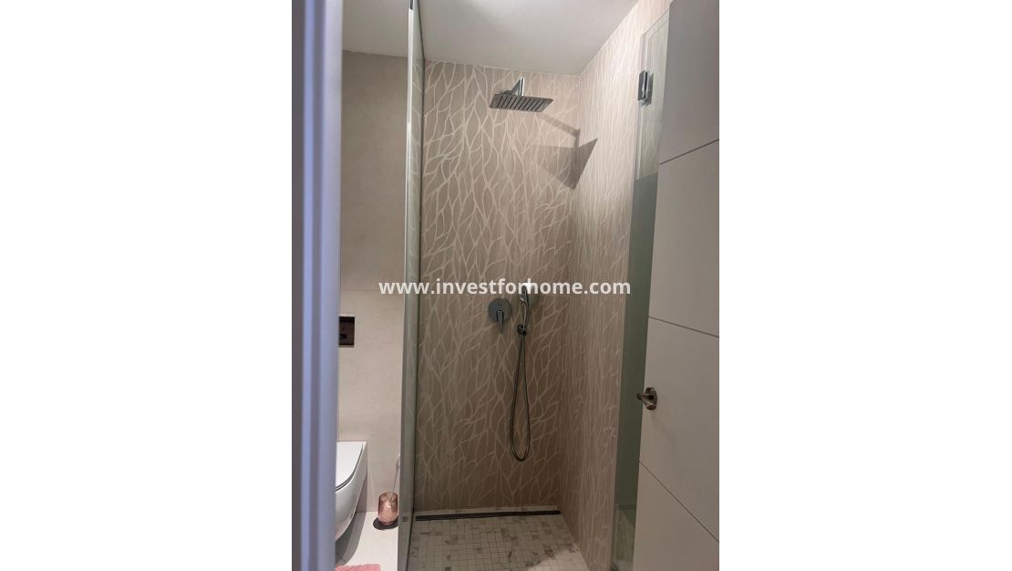 Sale - Apartment - Torrevieja - Centro