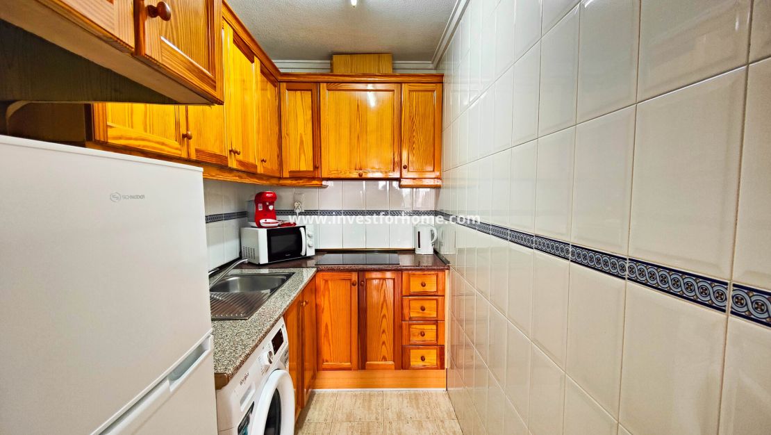 Sale - Apartment - Torrevieja - Centro